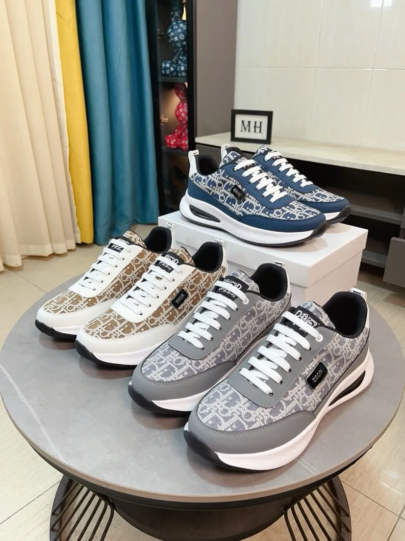 Men's men's shoes 💰440🌹🌹【Dior】Best-selling official website world premiere🔝High-end men's shoes brand official website latest series: The upper is made of imported cowhide with specially designed fabrics➕Mesh breathable lining. Make walking more convenient and comfortable! Compared with the official quality, Midea’s 1:1 replica. Create a fashionable personality to set off your uniqueness! A must-have for trendy men! Classic style. Men's sizes: 38-44.